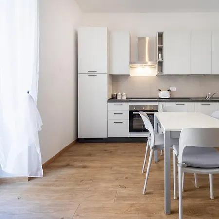 Raggio Di Sole - For 4 Апартаменты