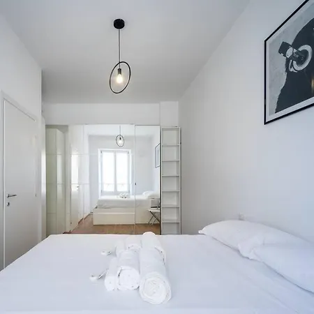 Апартаменты Raggio Di Sole - For 4 *